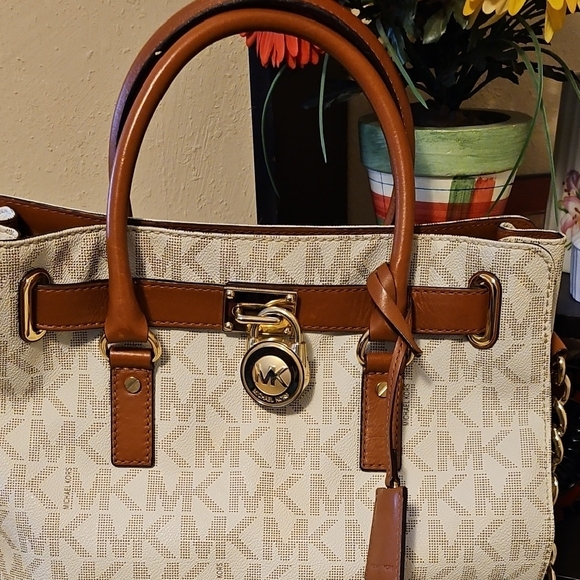 Michael Kors Cream and Brown Women's Bag - Picture 2 of 4